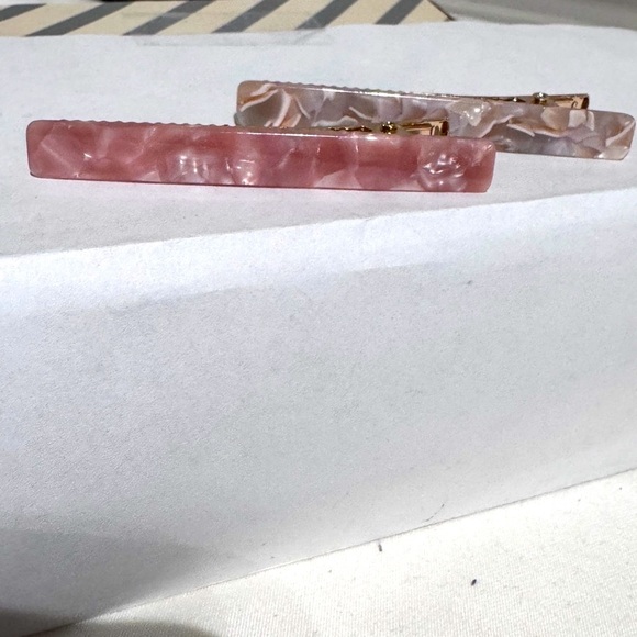 ✨ Stylish and Edgy Summer and Rose Hair Clips - Set of 2 ✨ - Picture 9 of 11